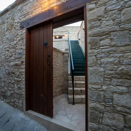 Eidyllio Luxury * Όμοδος